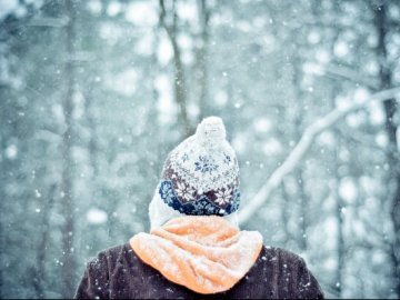 «Без шапок не ходіть»: синоптик озвучила прогноз на першу п’ятницю зими