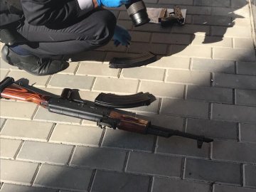 У Луцьку «бурштинщики» захопили в заручники поліцейського