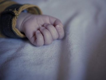 Судитимуть двох сестер-прикордонниць, які вбили новонароджене дитя на Волині