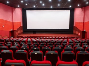 Уряд заборонив відкривати кінотеатри та проводити пробне ЗНО та змінив правила перетину кордону, – Максим Степанов
