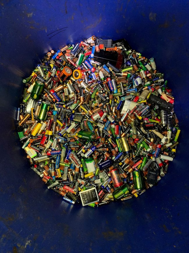 «Волиньобленерго» передасть зібрані використані батарейки на переробку до спецзаводу в Європі