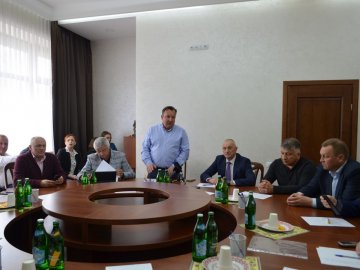 Проблеми, плани, досягнення: Савченко зустрівся із впливовими аграріями