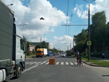 Після аварії на Дубнівській, де загинув 10-річний хлопчик, заберуть деякі зупинки і встановлять світлофор  