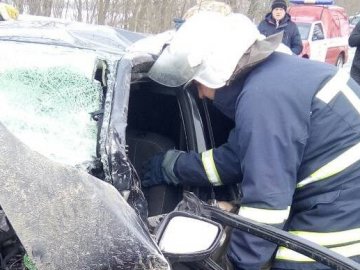 Під Черніговом – моторошна аварія: загинув військовий. ФОТО