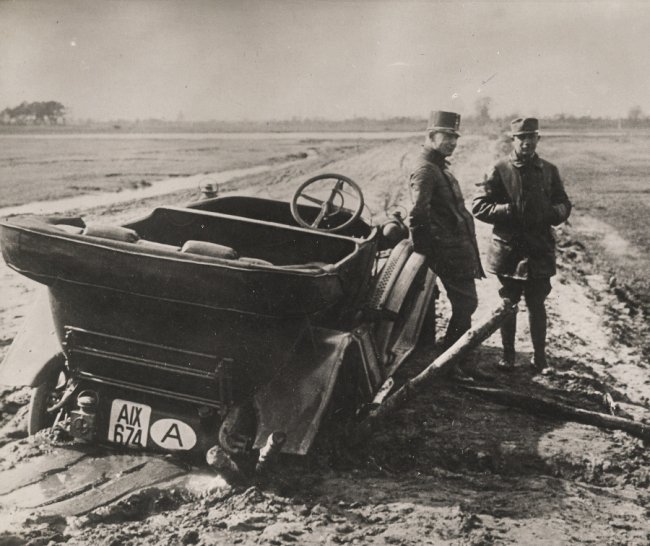 Австрійські солдати на авто, поблизу р. Стохід, 1916 р.