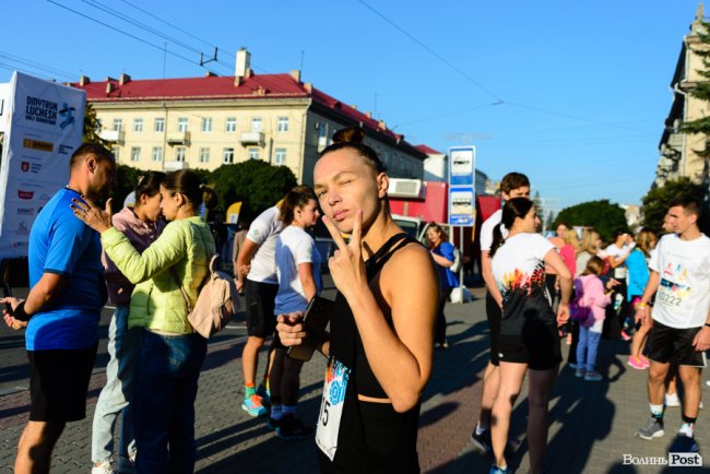 Неймовірна атмосфера і шалена підтримка: «Дмитрук Лучеськ Півмарафон» зібрав бігунів зі всієї країни. ФОТО*