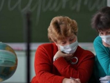 В Україні планують страхувати вчителів і учнів від коронавірусу