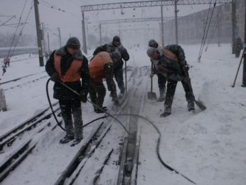 Волинську залізницю взимку розчищатимуть 1,6 тисячі людей