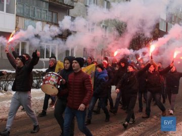 Володимирські ультрас пройшли маршем в пам’ять про загиблого атошника 