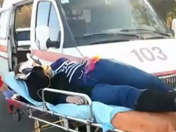 На Хмельниччині жінка випала з переповненої маршрутки та опинилася у комі. ВІДЕО