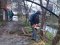 У Луцьку комунальники чистять берег Сапалаївки