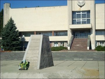 У Луцьку збирають підписи за пам’ятник Миколі Романюку