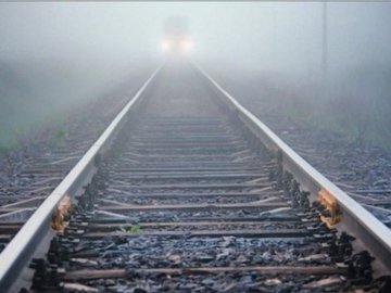 «Гра в смерть»: у Рівному підліток гуляв залізничними коліями, щоб виконати завдання із соцмереж