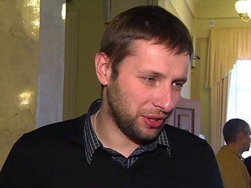 Народний депутат Парасюк пригрозив Яценюку смітником