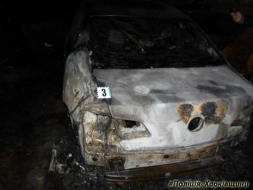 У Харкові невідомі спалили авто судді