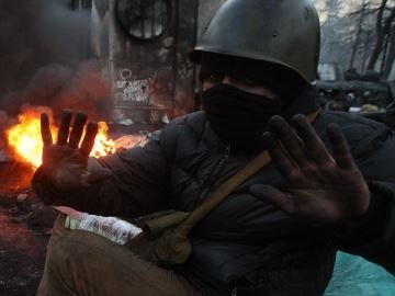 Світанок: барикади у Києві. ФОТО
