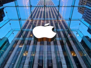 Apple звільнила працівників, які поширювали інтимні фото клієнтів