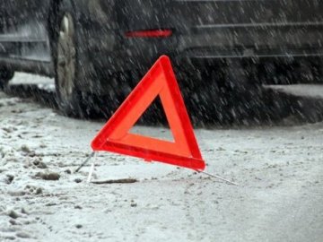 Аварія в Луцьку: маршрутка протаранила Infiniti