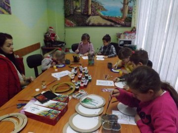 Для дітей зі складною долею у Луцьку провели мистецький майстер-клас