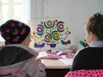 Талановиті юні художники з Волині навчаються у халабуді. ФОТО