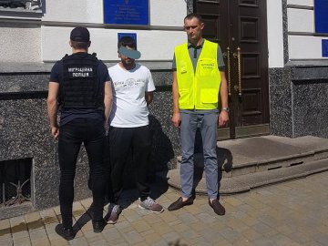 На ринку у Луцьку затримали азербайджанця