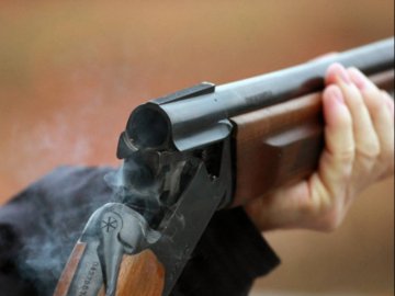 На Одещині підліток хизувався рушницею і підстрелив друга