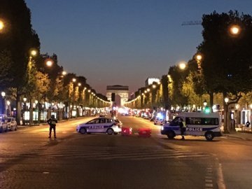 Теракт у Парижі: є постраждалі