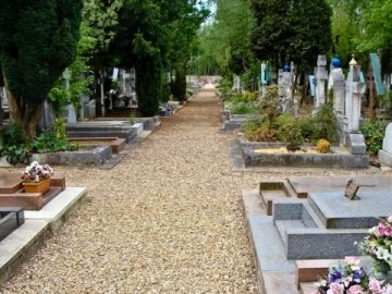 На луцьких кладовищах «зростуть» ціни