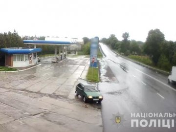 У селі Зміїнець зіткнулися Audi та ВАЗ: шукають свідків аварії