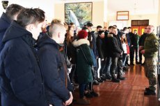 Волинські студенти відвідали військову частину 14 бригади. ФОТО