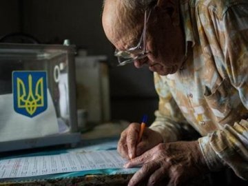 Сьогодні в Україні обирають рекордну кількість старост. ІНФОГРАФІКА