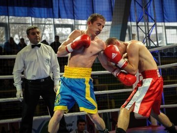 У Луцьку професійні боксери України й Польщі провели  поєдинки. ФОТО*