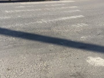 Затерті переходи та відсутність знаків: патрульні перевірили дороги біля волинських шкіл