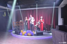 У луцькому «Промені» відкрили караоке.ФОТО