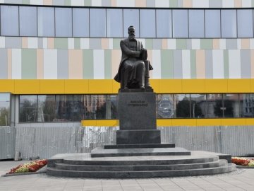 В Луцьку вшанували пам'ять Михайла Грушевського. ФОТО