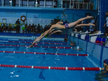 На турнір з плавання у Луцьку з’їхалися спортсмени зі всієї країни. ФОТО