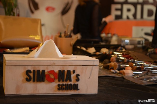 «Чорна п’ятниця» в ТРЦ «ПортCity». ФОТОРЕПОРТАЖ