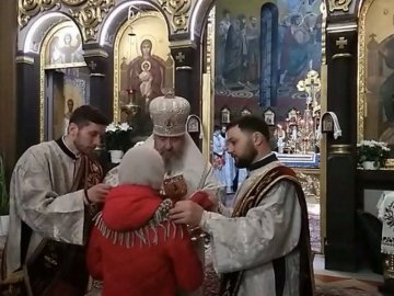 У Володимирі-Волинському причащали парафіян з однієї ложки