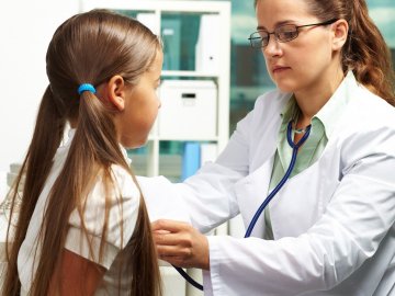 У Луцьку медсести навчальних закладів просять збільшити зарплатню: інакше будуть масові звільнення 