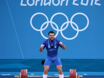В українського важкоатлета через допінг забрали золоту медаль Олімпіади 