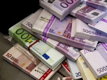 Долар і євро значно подорожчали: курс валют у Луцьку станом на 22 липня