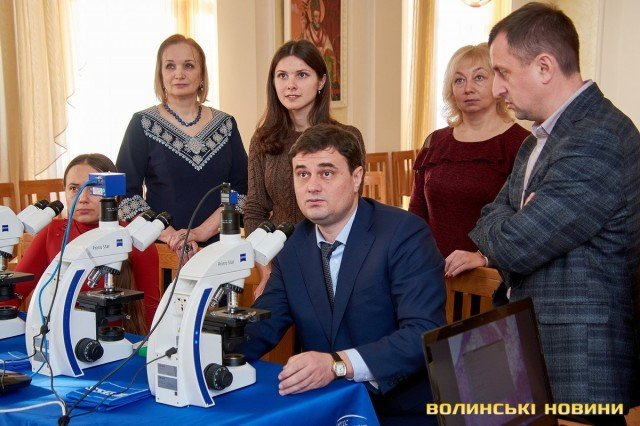  У СНУ імені Лесі Українки презентували нове обладнання для медичного факультету