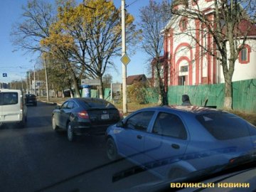 У Луцьку на Рівненській зіткнулися два автомобілі. ФОТО