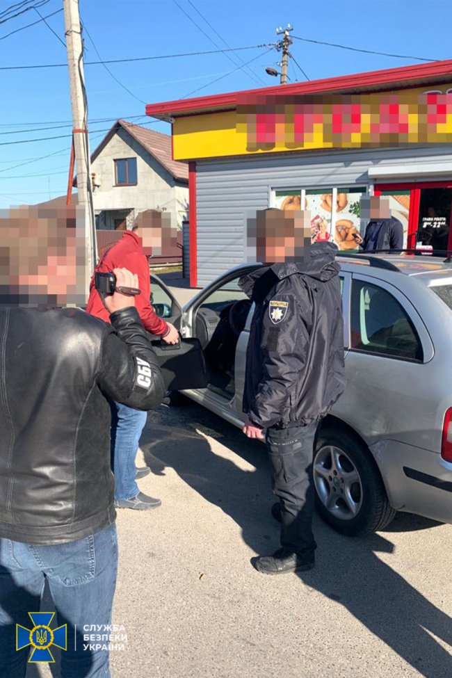 Вживав наркотики і сам: повідомили деталі щодо затримання поліцейського-наркоторговця у Луцьку