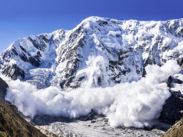 Лижникам та туристам: у Карпатах очікують масштабні лавини