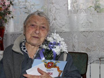 У волинському місті довгожителька відзначила 90-річний ювілей