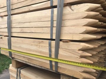 Волинський підприємець, який хотів контрабандою вивезти деревину акації, заплатить штраф 