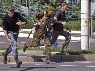 З Луганська масово втікають терористи