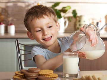 У дитсадку на Волині дітям дають молоко від хворої корови, – ЗМІ
