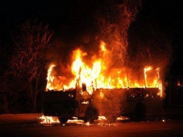 Вночі загорівся автобус, який возить працівників «Кромберг енд Шуберт»